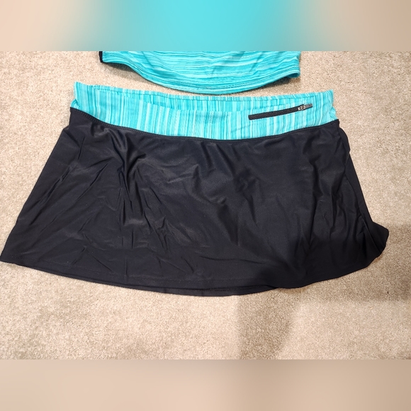 Swim Wear - Picture 3 of 5